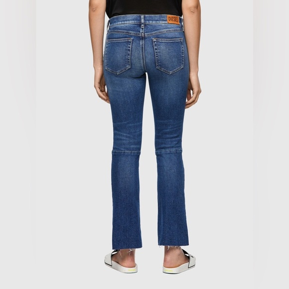 Diesel Women's Ankle Straight Leg Blue Jeans mid rise - Picture 13 of 14